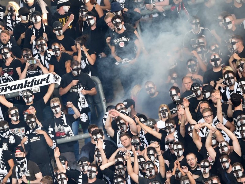 eintracht frankfurt fans