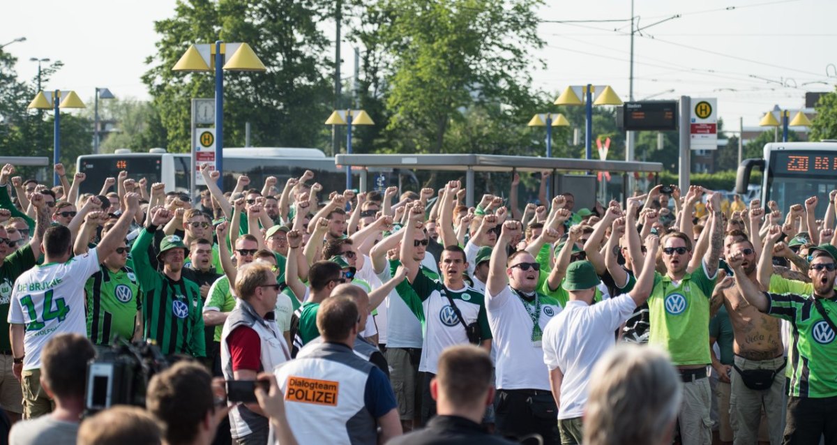 eintracht wolfsburg fans vfl