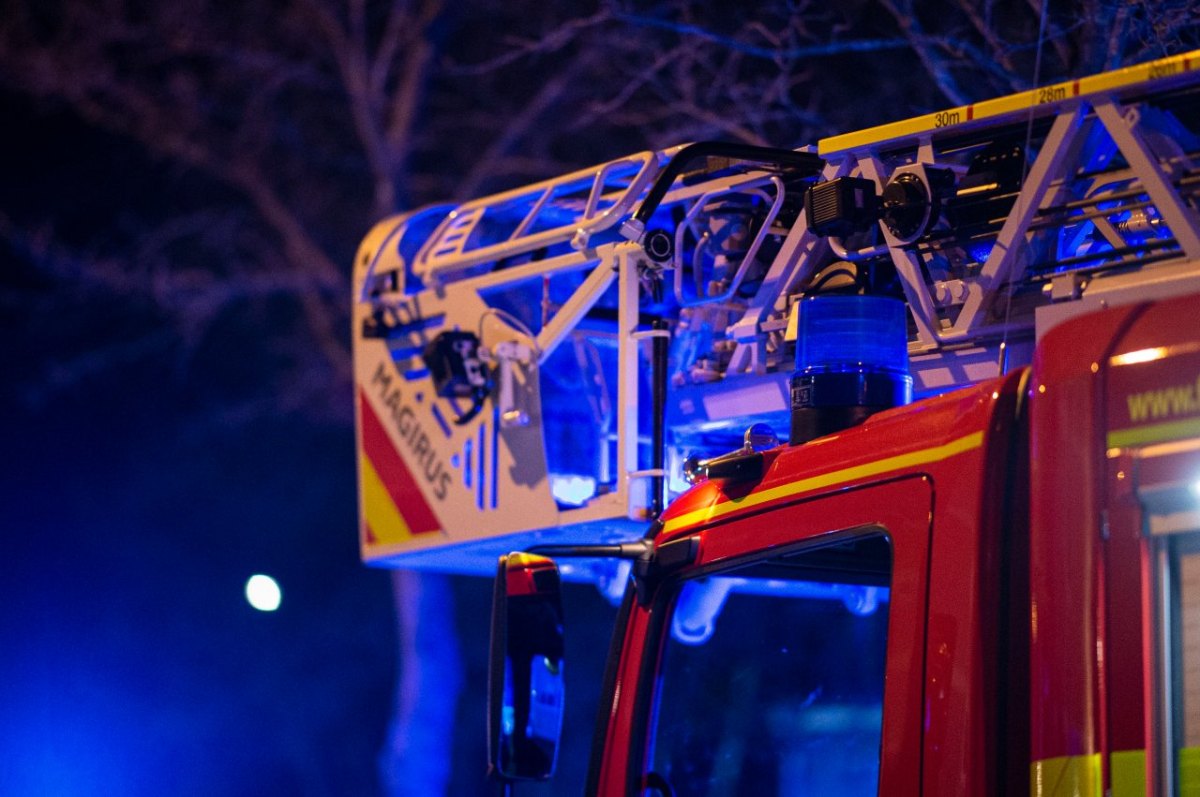 feuerwehr symbolbild wolfsburg sülfeld abends nachts