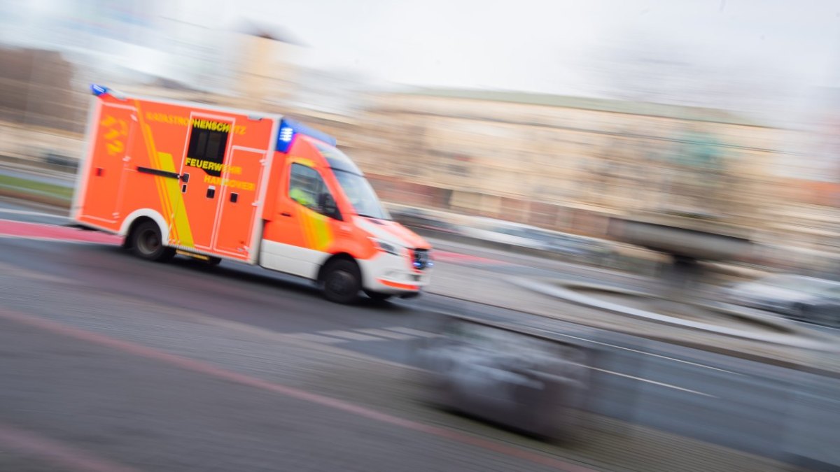 hannover rettungswagen.jpg