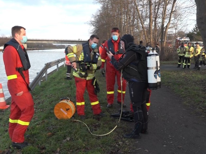 hannover-vermisste-frau-mittellandkanal-feuerwehr-suche-.jpg