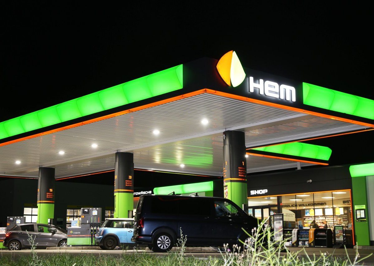 hem tankstelle nacht nachts elbingerode harz