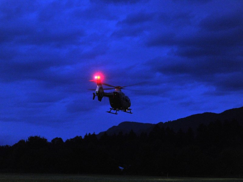 hubschrauber polizeihubschrauber