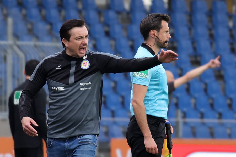 Haben den Verbleib in der zweiten Liga nicht mehr in der Hand: Eintracht Braunschweig und Coach Daniel Meyer.