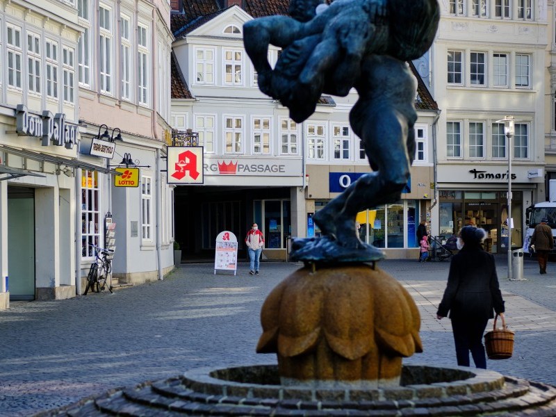 Blick in die mäßig frequentierte Schuhstraße. Trotz der ffnung zahlreicher Einzelhandelsgeschäfte unter strengen Hygienemaßnahmen sind nur wenige Menschen in der Innenstadt unterwegs., Die Kitas in Braunschweig sind wieder offen. (Symbolbild)