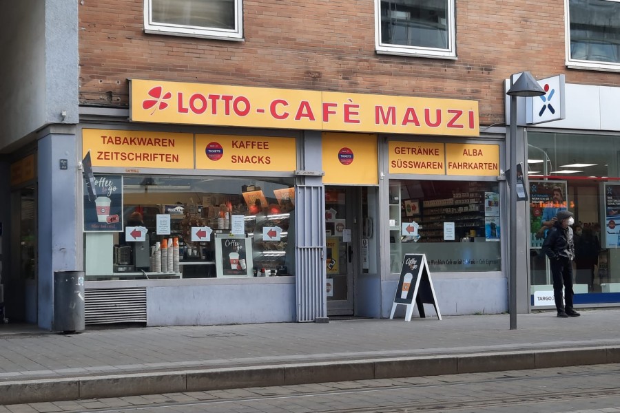 Einem Kiosk am Bohlweg in Braunschweig droht ein Alkoholverbot. Der Besitzer findet das ungerecht. 