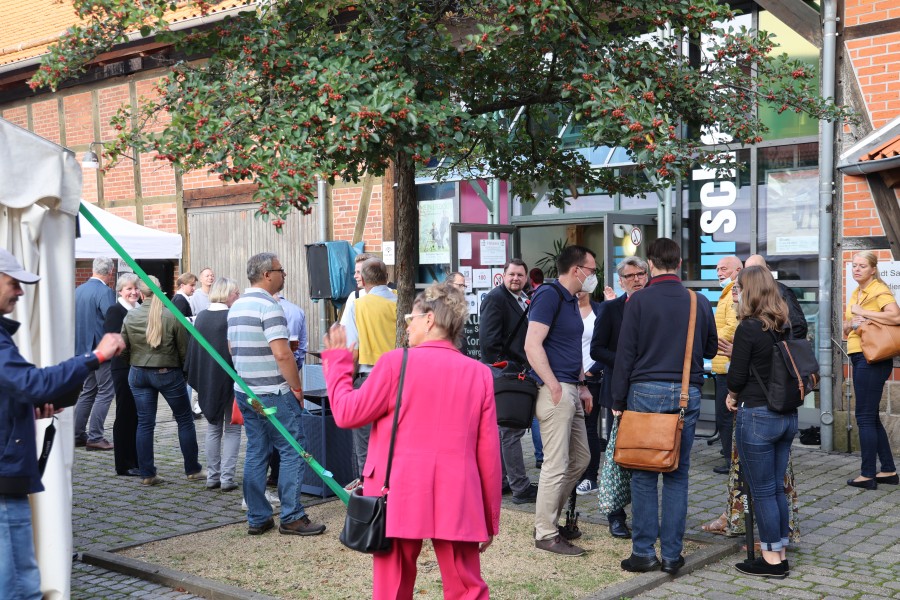 An und in der Kulturscheune in Salzgitter läuft eine kleine Kommunalwahl-Party.