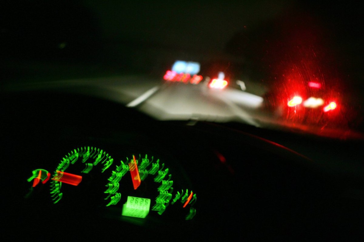 raser auto autobahn abend nacht rennen a39 braunschweig salzgitter