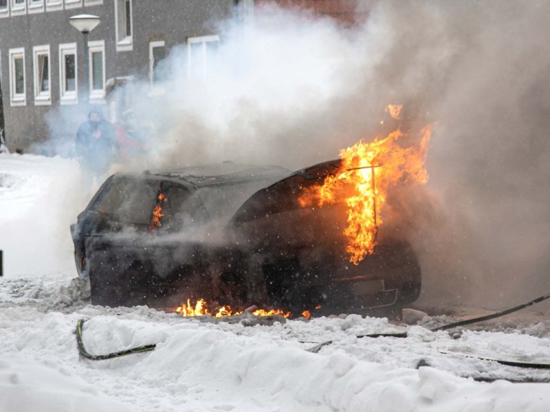 salzgitter auto brennt brand