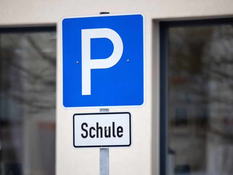 schule parkplatz gifhorn traktor trecker