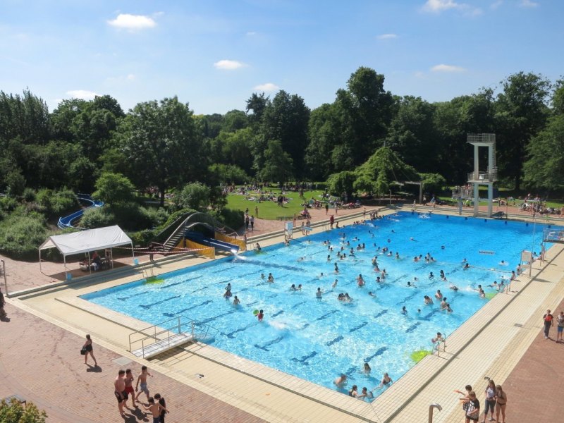 stadtbad buergerpark schwimmbad freibad