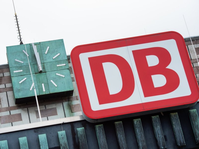 uhr Hauptbahnhof Braunschweig