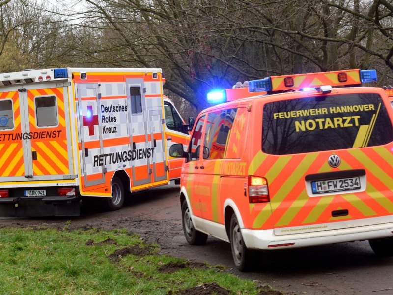 unfall rettungswagen rettungsdienst hannover