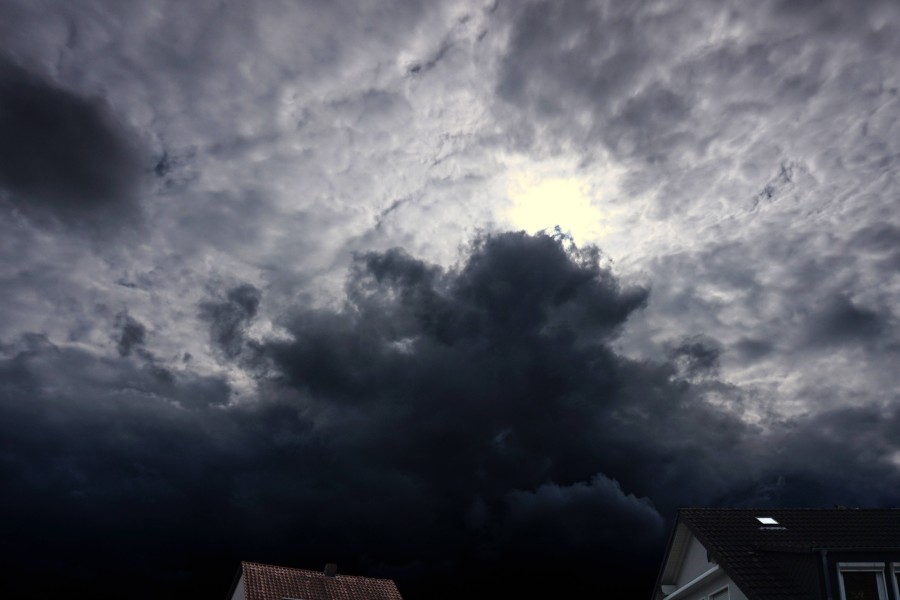 Unwetter in Braunschweig: Die Feuerwehren rückten zu etlichen Einsätzen aus, hauptsächlich wegen vollgelaufener Keller. (Archiv)