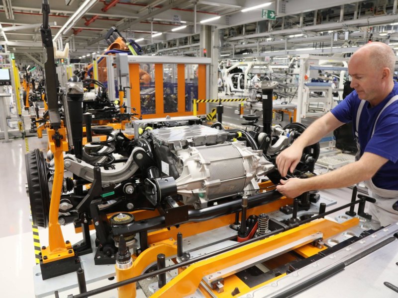vw-mitarbeiter.jpg