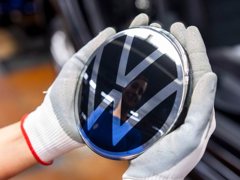 vw neues logo werk wolfsburg