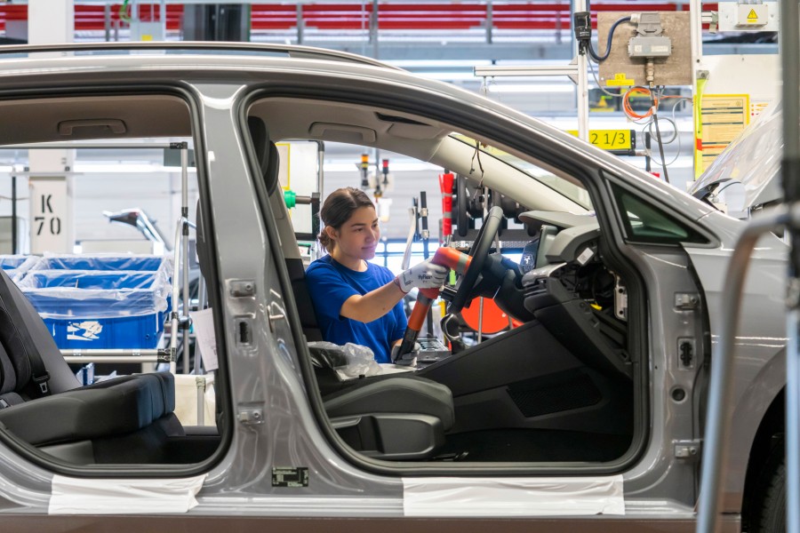 VW räumt in Sachen Neuzulassungen mal wieder ab – allerdings kriselt der ganze markt derzeit. (Symbolbild)