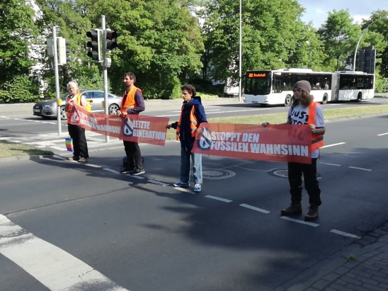 2022_06_13_Straßenblockade_Wolfsburg.jpg