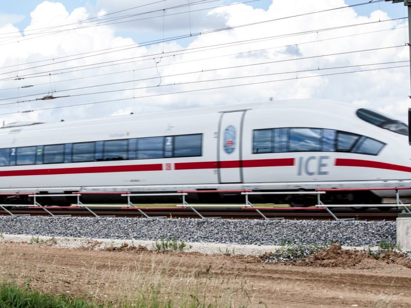Braunschweig-Deutsche-Bahn.jpg