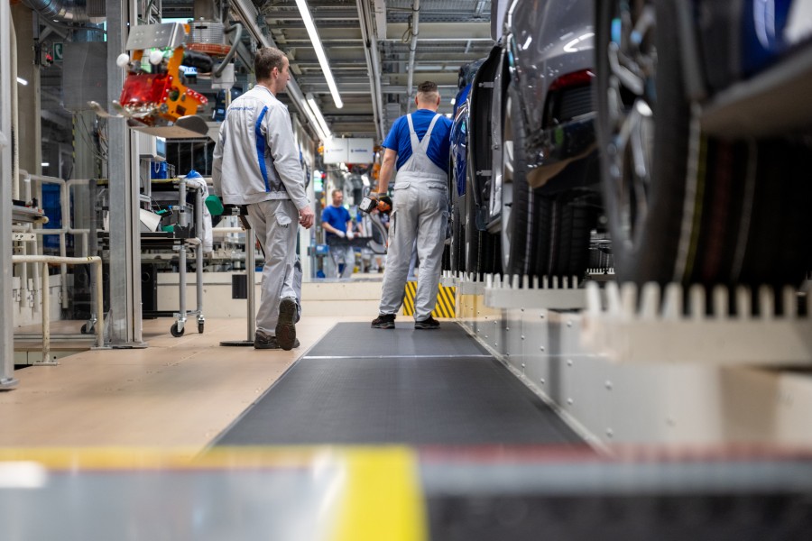 VW-Mitarbeiter in Wolfsburg haben einen sehnlichen Wunsch. Die Hoffnung des Betriebsrats: Dass er in Warmenau endlich erfüllt wird. (Symbolbild)