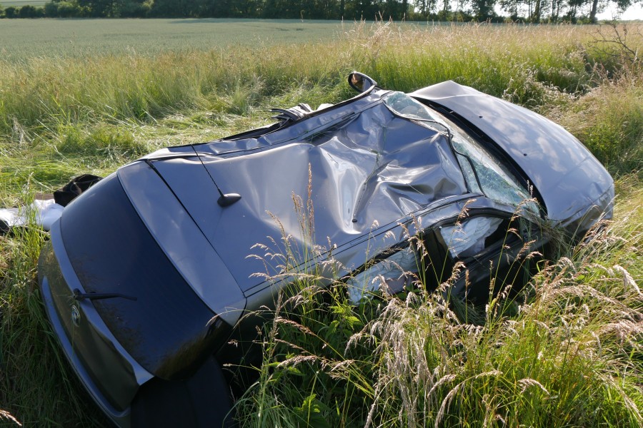 Der BMW wurde völlig zerstört.