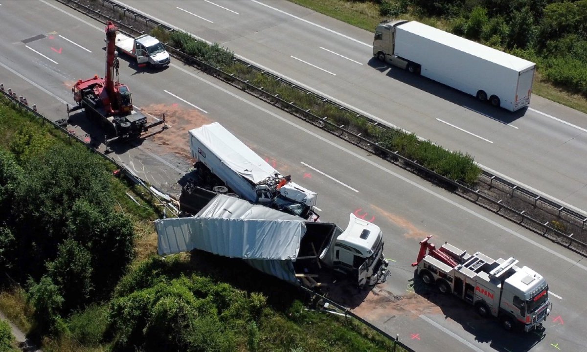 A2 Helmstedt Lkw Unfall