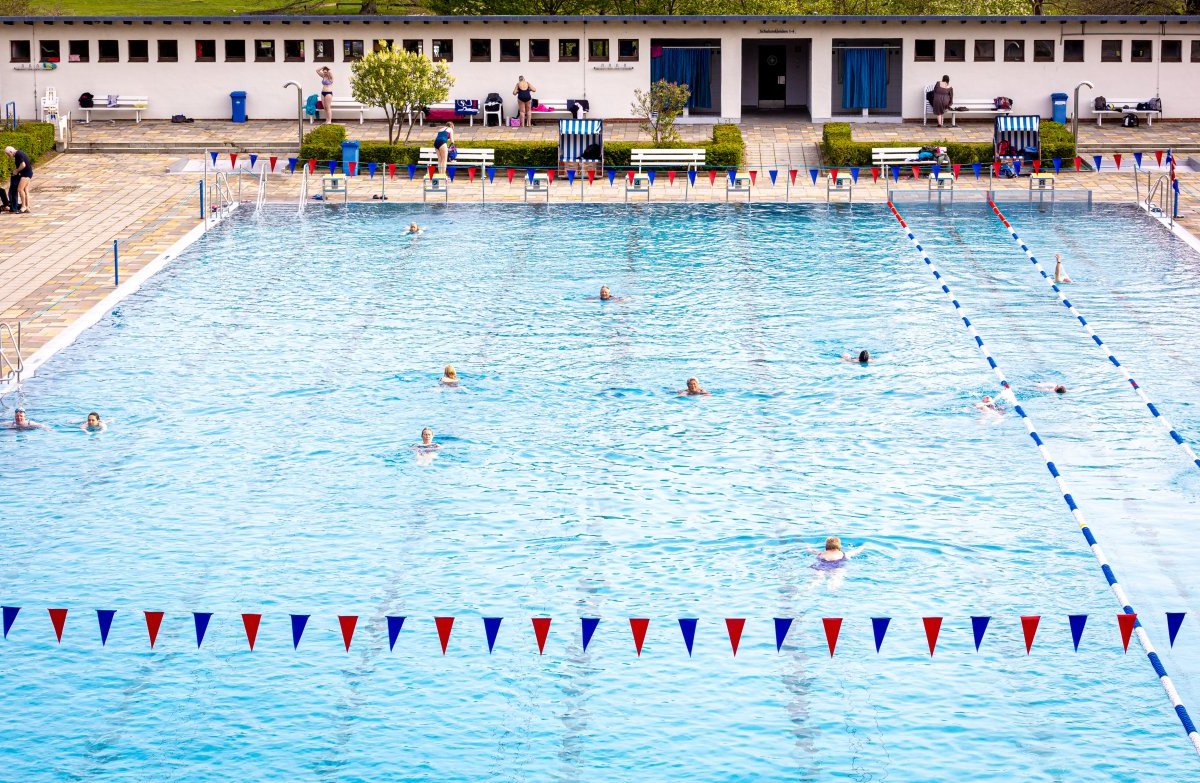 Wolfsburg-Freibad.jpg