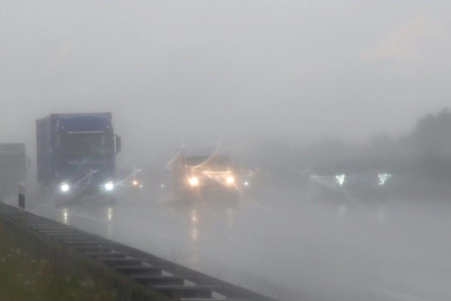 Heftige Regengüsse auf der A2 in Niedersachsen!