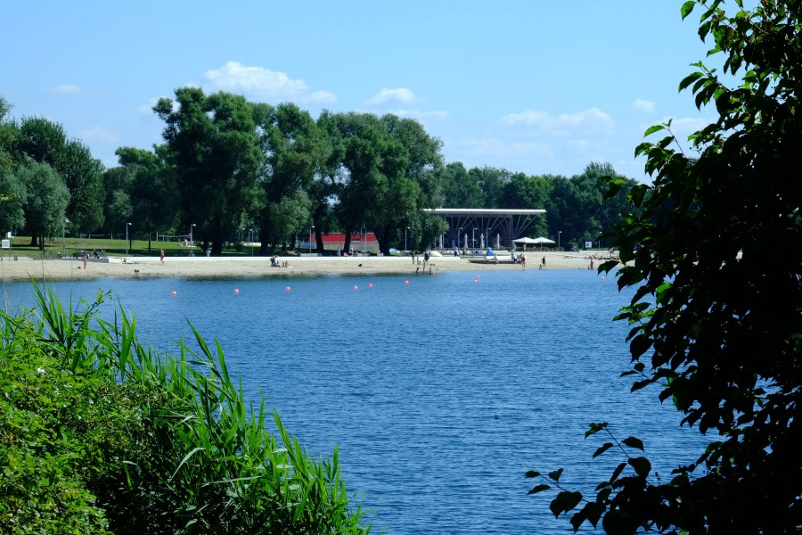 Für ein Mädchen nahm der Badeausflug an den Allersee in Wolfsburg ein schlimmes Ende! (Archivbild)