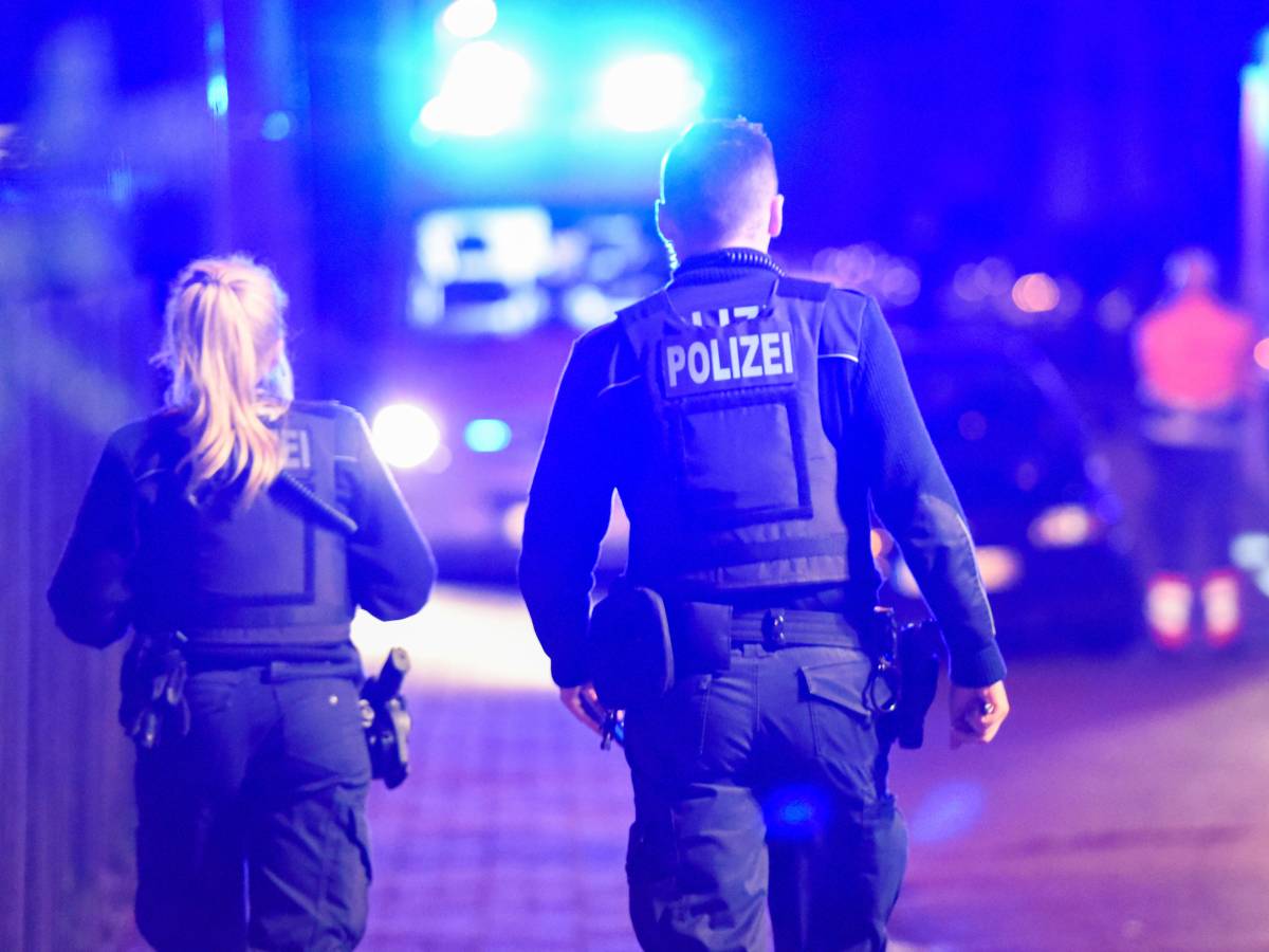 blaulicht nachts polizei helmstedt