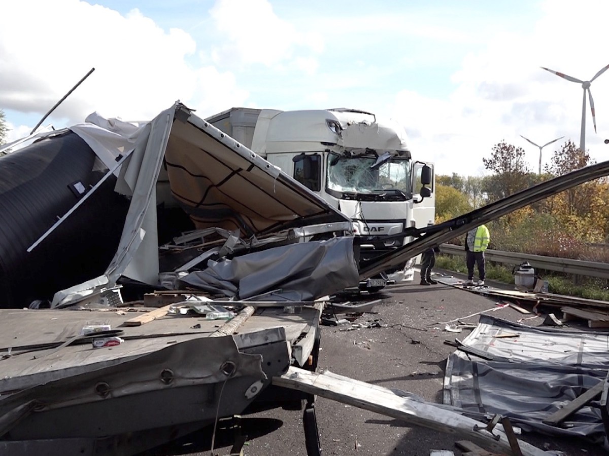 Lkw-Crash auf der A2 Richtung Hannover!