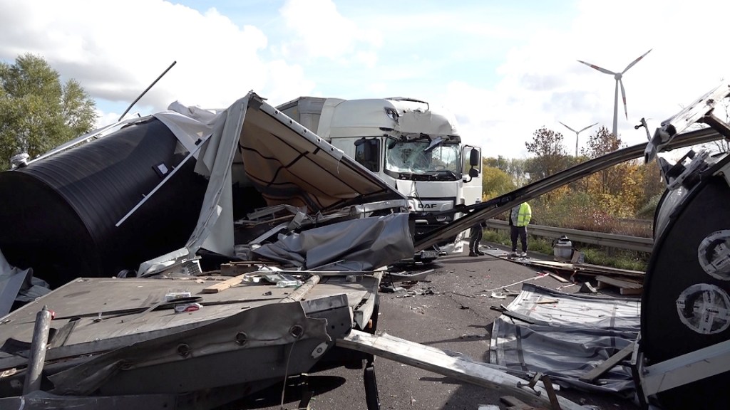 Lkw-Crash auf der A2 Richtung Hannover!