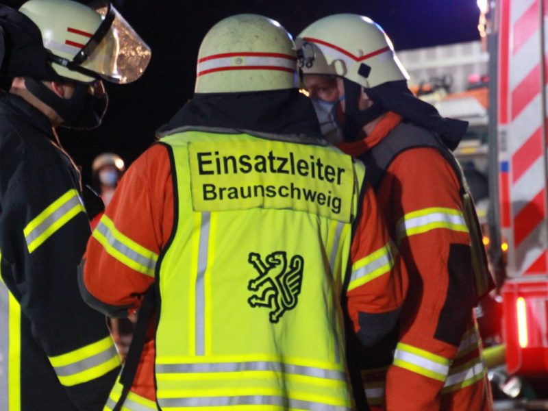 Die Braunschweiger Feuerwehr hat ein Video von einem neuen Trend gezeigt, das wirklich erschreckend ist!