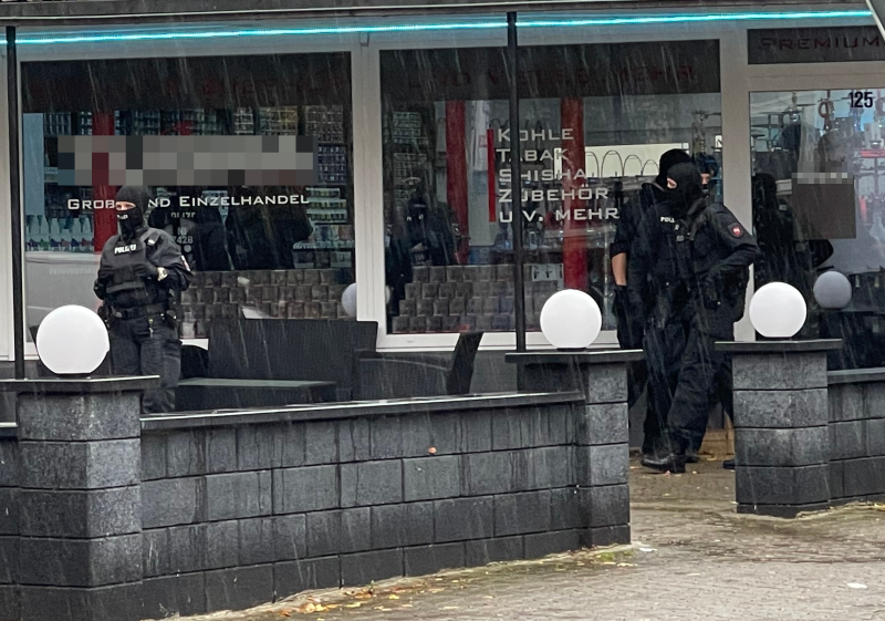Die Polizei war am Freitag mit einem Großaufgebot in Salzgitter im Einsatz.