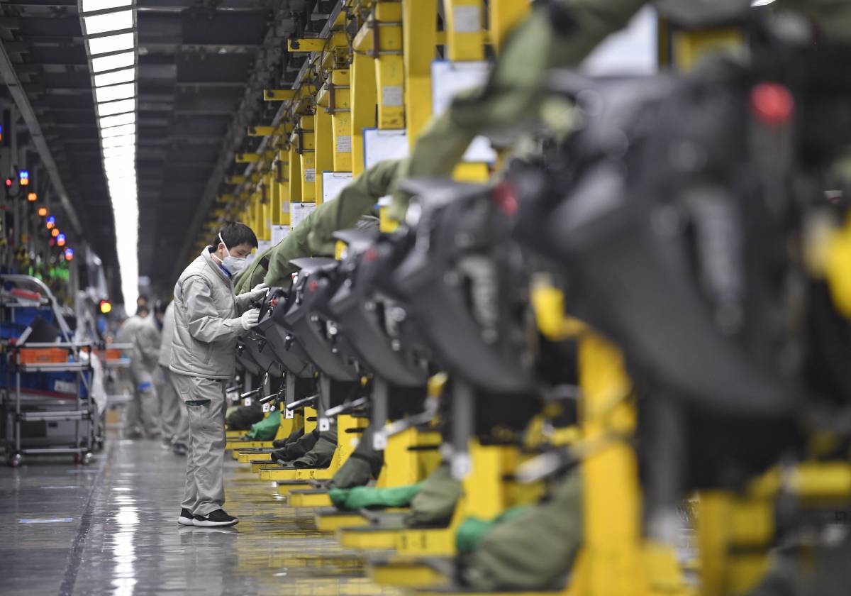 VW muss in einem Werk in China die Produktion stoppen.