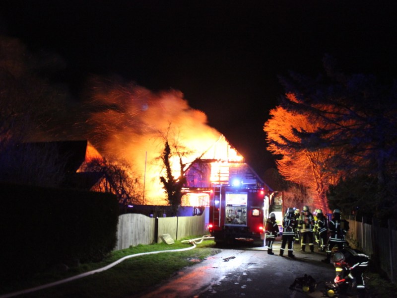 Flammen-Inferno in einer Scheune im Kreis Wolfenbüttel!