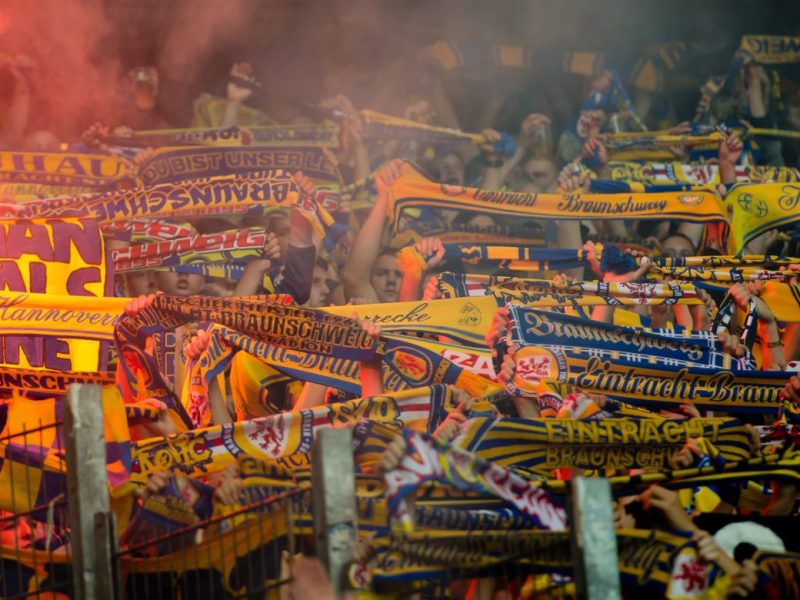 Der HSV warnt alle fans vor dem Spiel gegen Eintracht Braunschweig vor fake-Tickets, die offenbar im Umlauf sind.