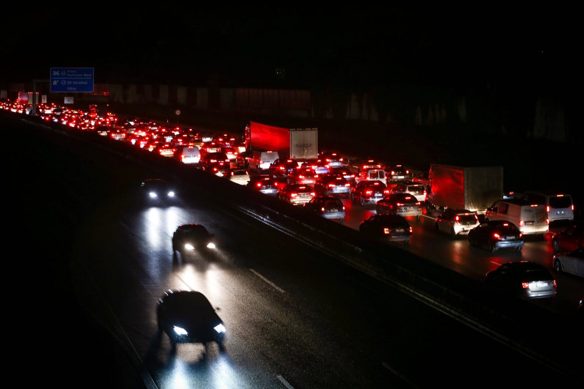 Nach einer Lkw-Panne auf der A2 bei Hannover gab es einen langen Stau.