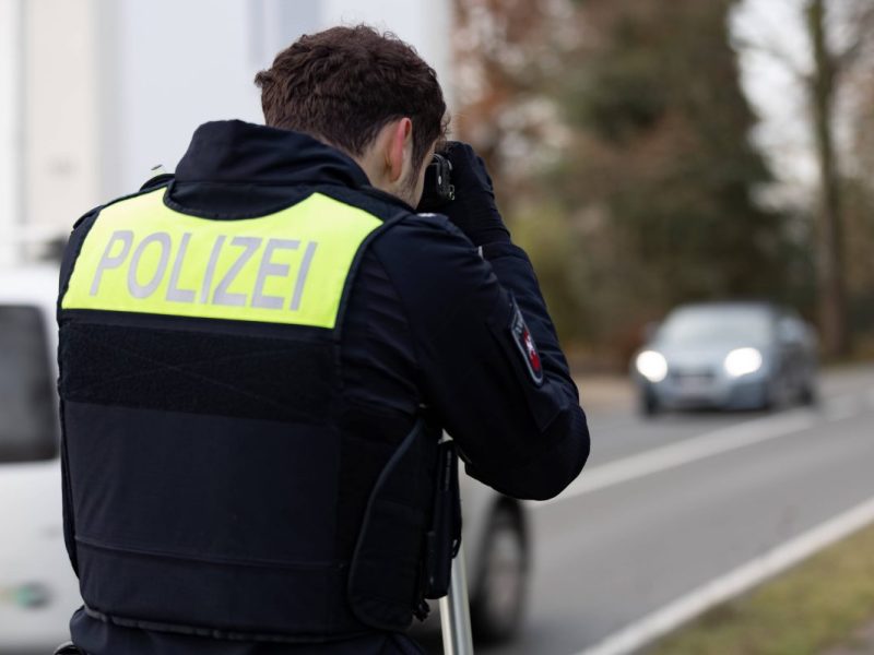 Die Polizei hat einen Tempo-Sünder aus dem Kreis Gifhorn geschnappt. (Symbolbild)