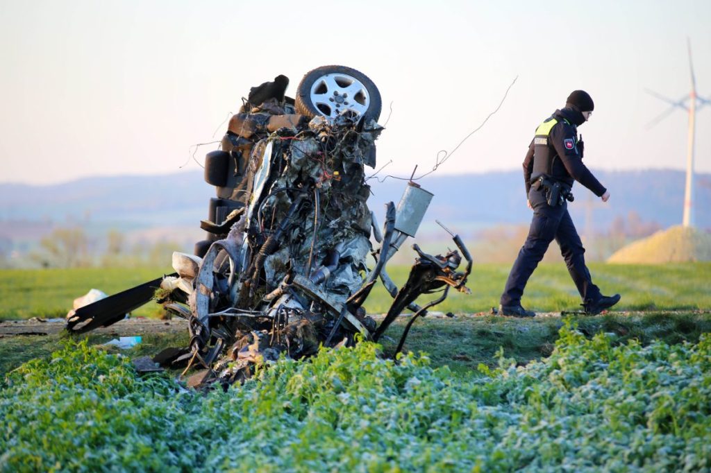 Horror-Crash im Landkreis Göttingen in Niedersachsen!