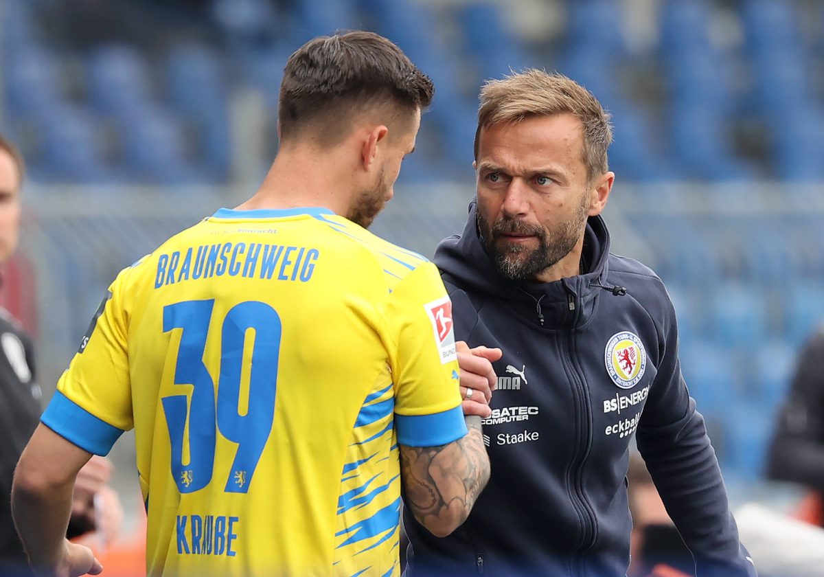 Michael Schiele appelliert an die Fans von Eintracht Braunschweig.