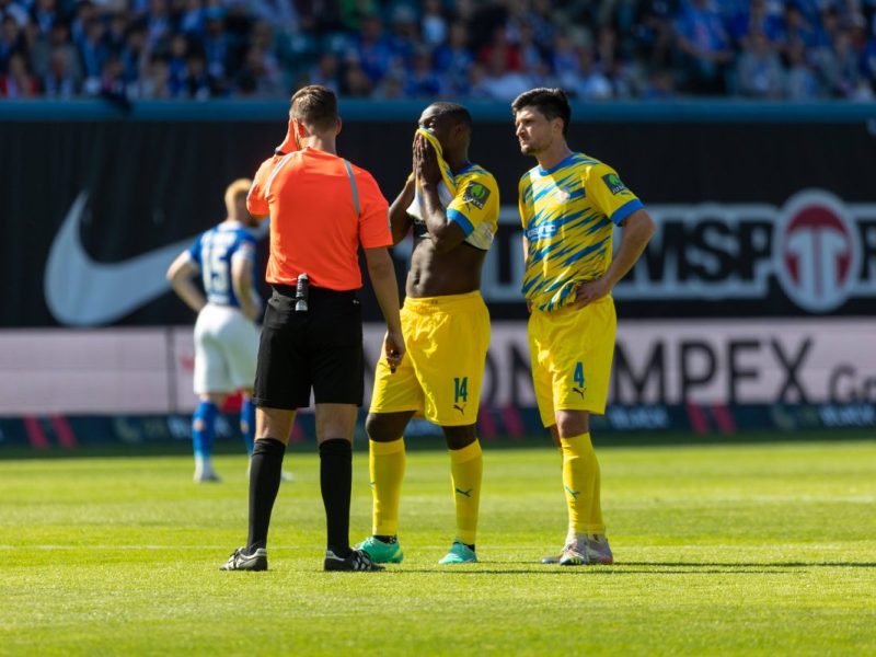 Der Videobeweis spielte zeitweise den Party-Crasher für Eintracht Braunschweig.