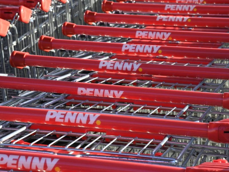 Schock bei Penny in Wolfsburg! Für sieben Menschen nahm der Einkauf ein unschönes Ende. (Symbolbild)