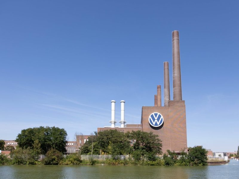 VW bereitet sich im Werk in Wolfsburg auf den Sommer vor. Für Mitarbeiter ändert sich einiges.