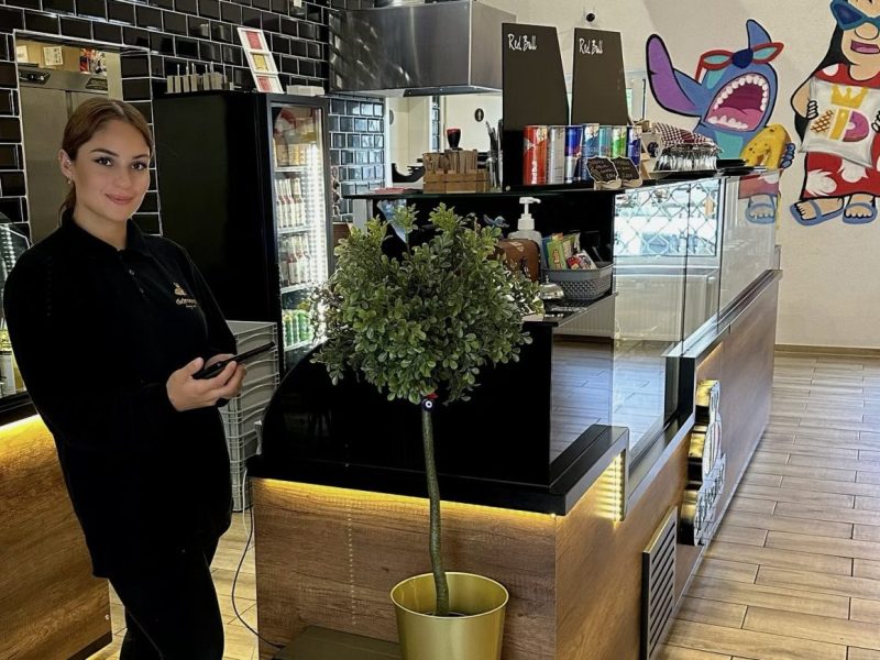 Dilara aus Wolfenbüttel hat sich mit ihrem Café ihren Traum erfüllt.