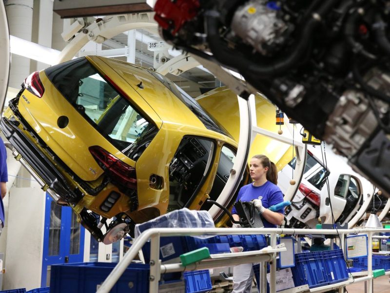 VW läutet langsam aber sicher eine Zeitenwende ein. Im Werk Wolfsburg wird sich schon in ein paar Tagen etwas grundlegend ändern.