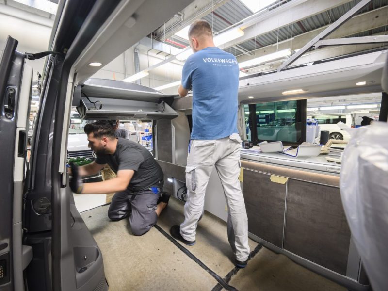 Auch die kommende Generation auf Basis des neuen VW Multivan soll ab 2024 in Hannover gebaut werden