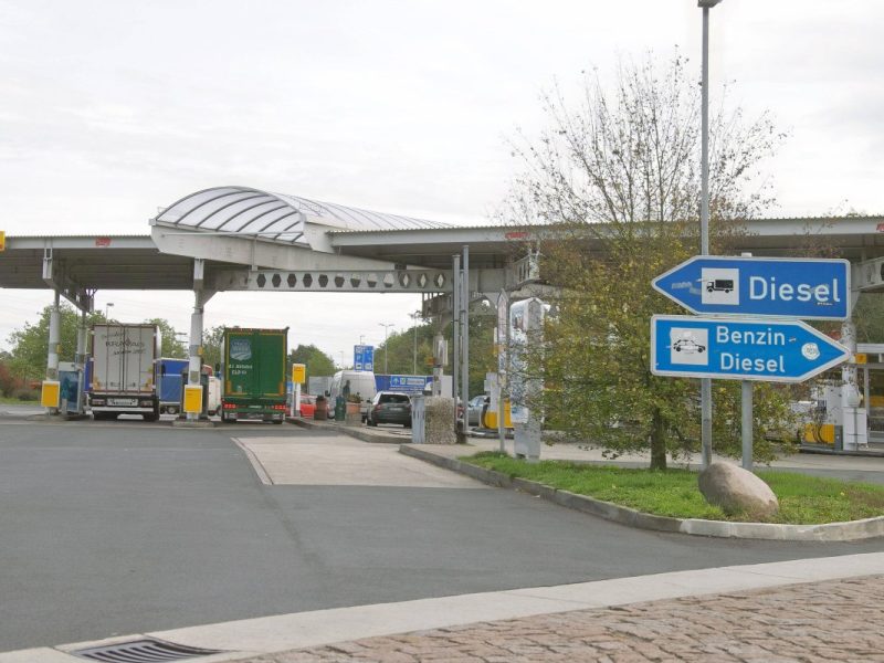 Hier kam es zu dem tödlichen Unfall: An der Tank- und Rastanlage 