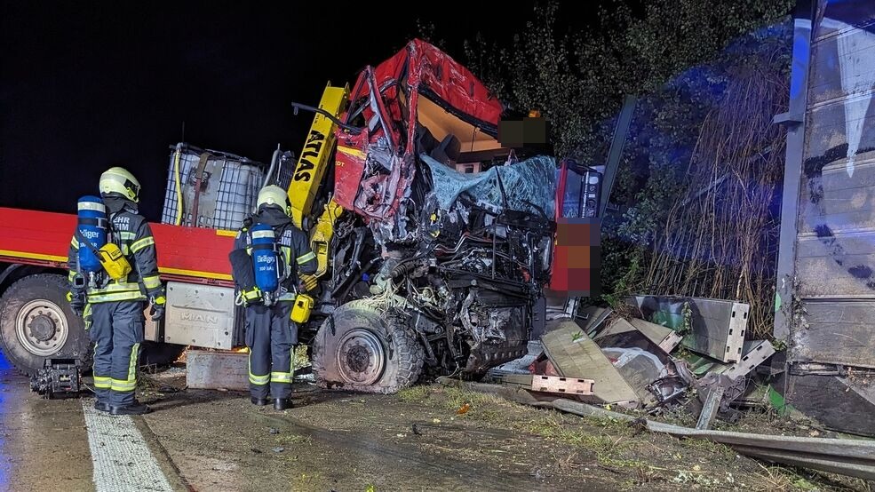 Mehrstündige Vollsperrung der A7 bei Hildesheim nach Unfall