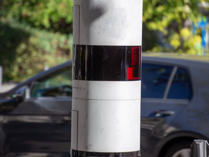 Die Stadt Salzgitter plant drei neue feste Blitzer. Die Begeisterung bei den Autofahrern hält sich in Grenzen...